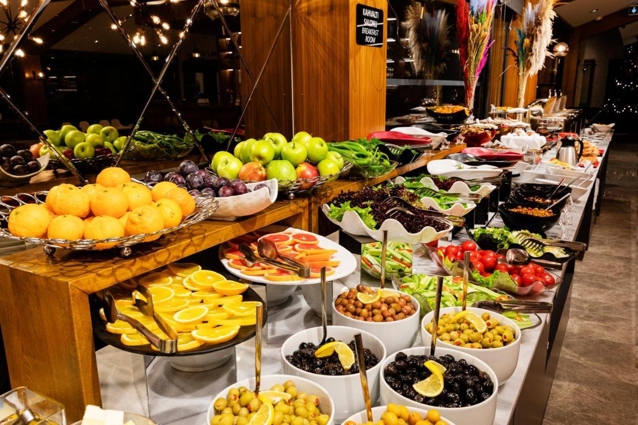 Demiray Hotel Old City Istanbul Exteriör bild A salad bar
