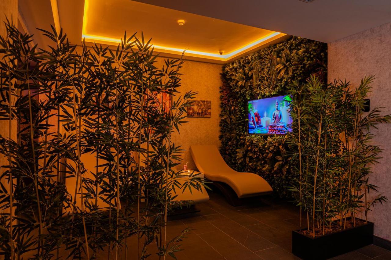 Demiray Hotel Old City Istanbul Exteriör bild A room at the spa