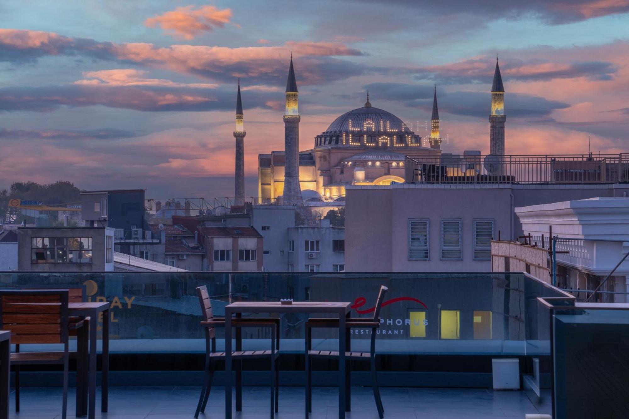 Demiray Hotel Old City Istanbul Exteriör bild The view of the Hagia Sophia from the hotel